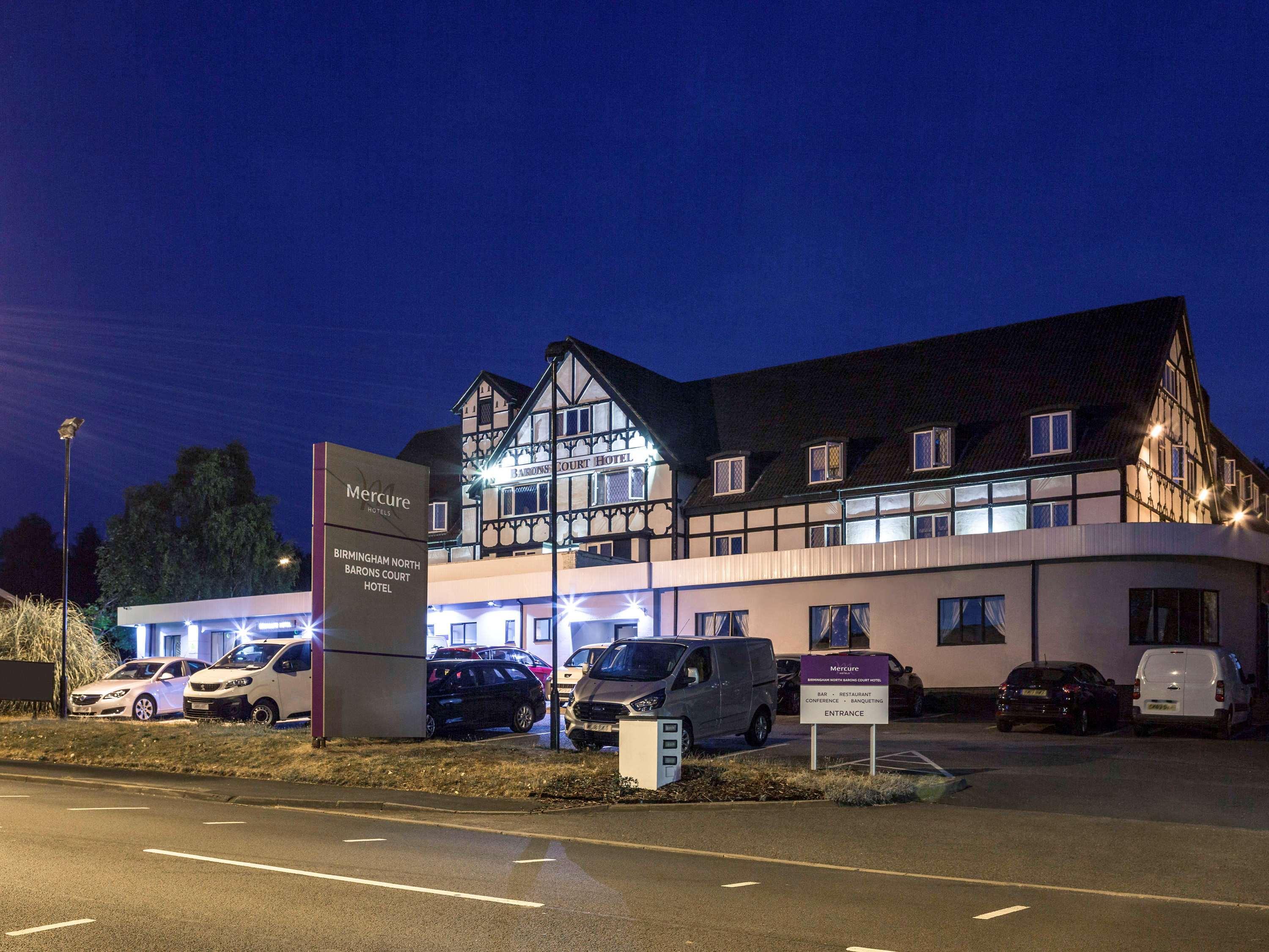 Barons Court Hotel Walsall Exteriér fotografie